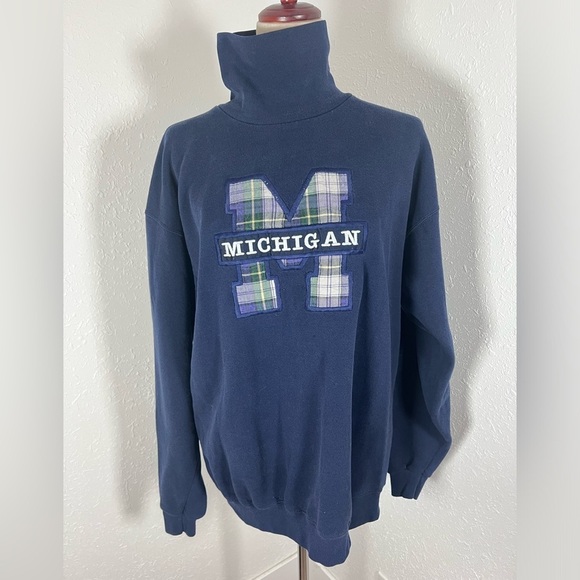 VNTG University of Michigan Turtleneck Sweatshirt - Picture 1 of 6